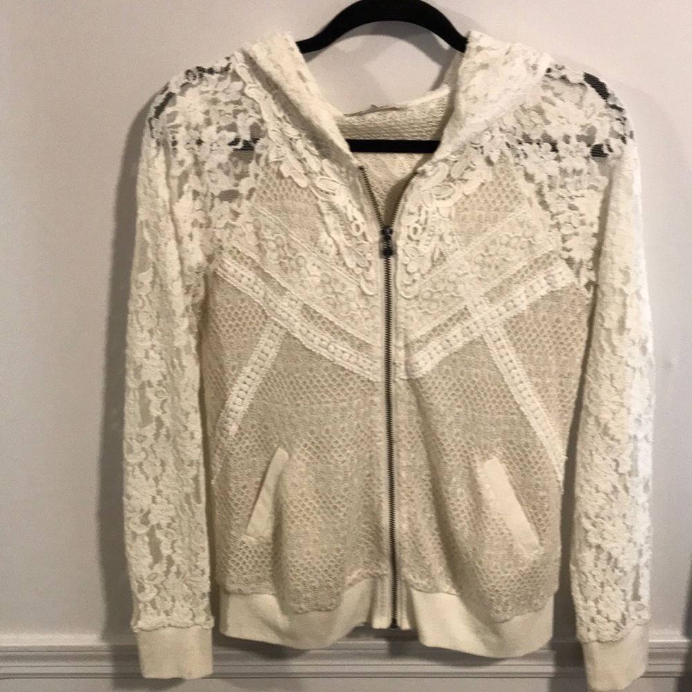 Good condition//lace zip jacket